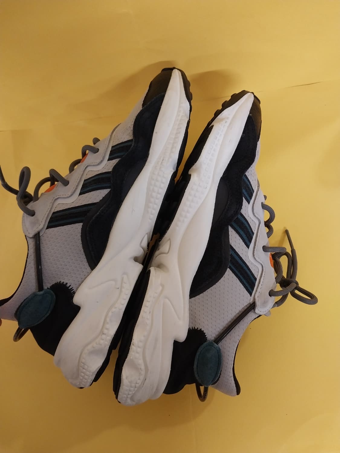 남성 아디다스 오즈위고 그레이블랙 유틸리티 그린 운동화 (260) 상품이미지7