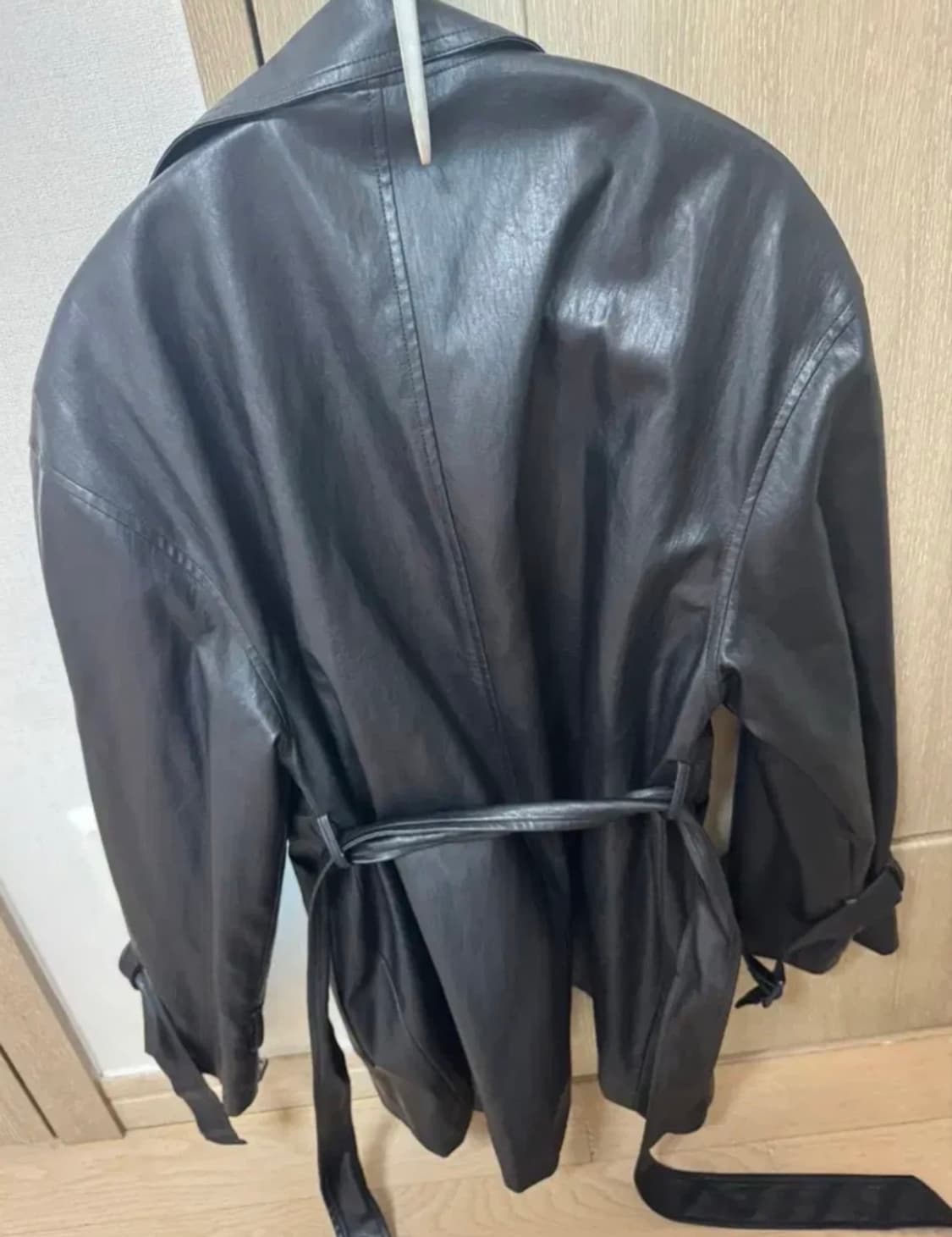 엘리오티 Leather Trench Coat 상품이미지5