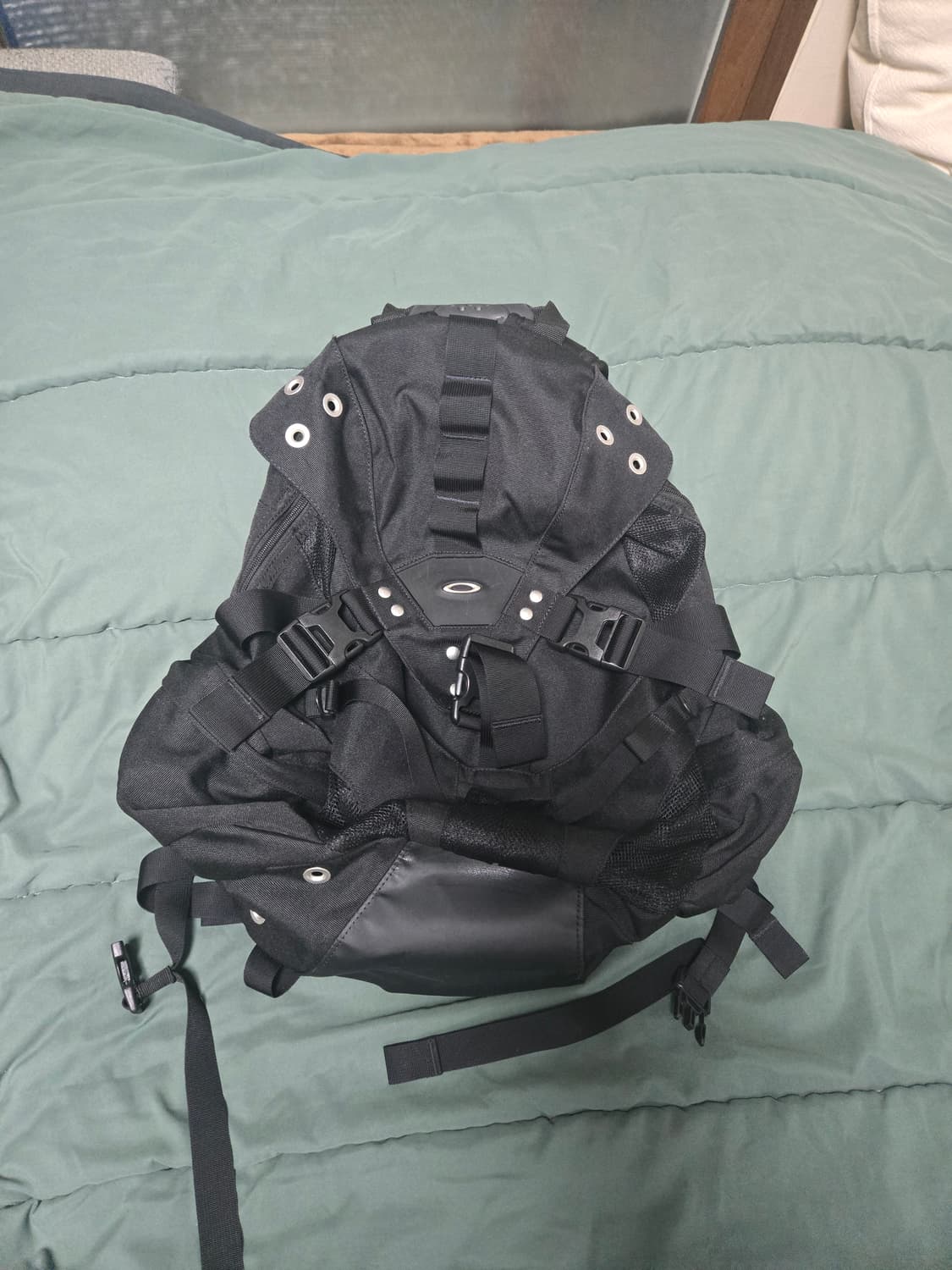 오클리 아이콘 RC 백팩 블랙 상품이미지1