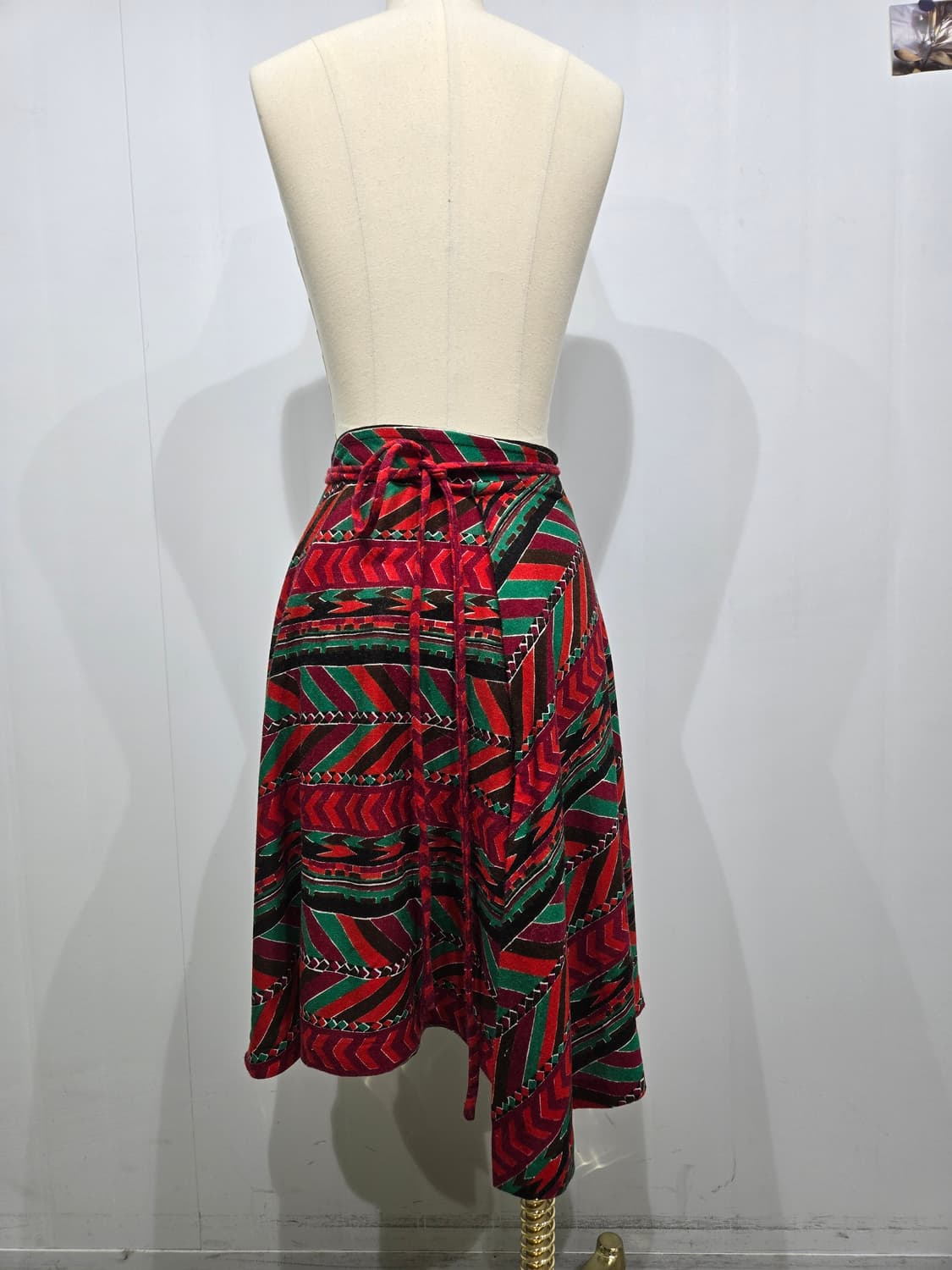 이세이미야케 랩 패턴 A라인 스커트 레드/그린 상품이미지2