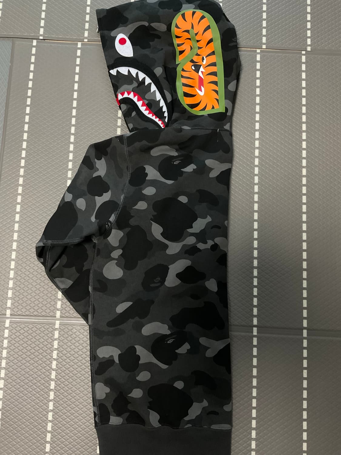 베이프 흑계 후드집업 / S 상품이미지4