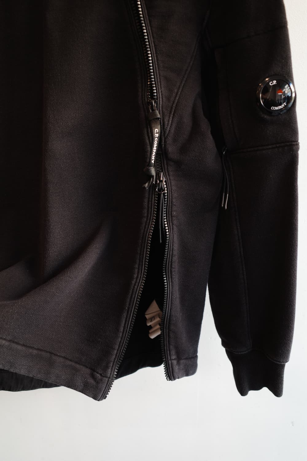 C.P COMPANY 사이드 집업 맨투맨 상품이미지6