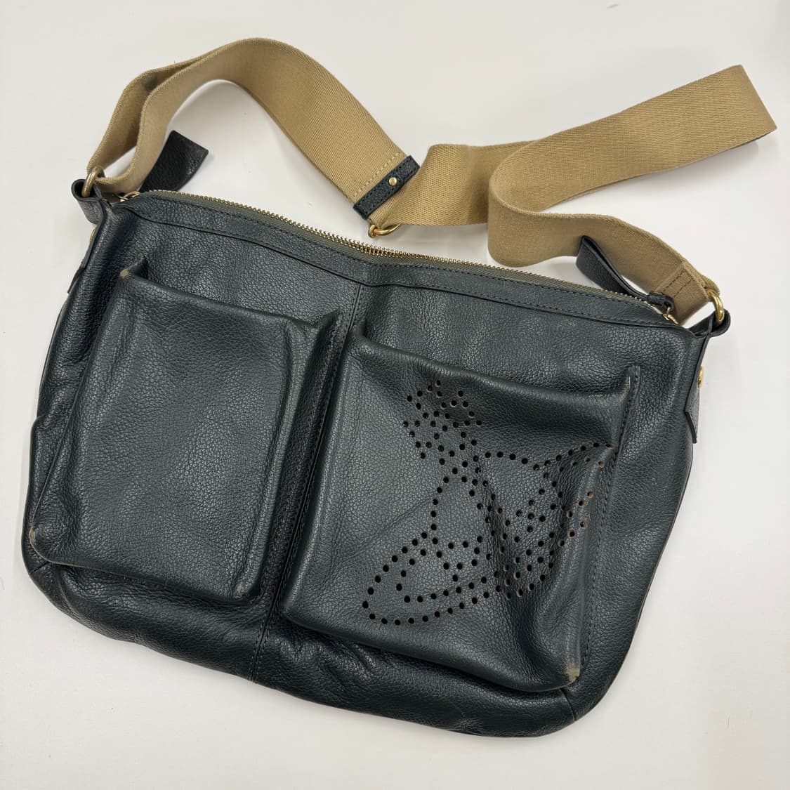 [국내매물없음] 비비안웨스트우드 크로스백 상품이미지1