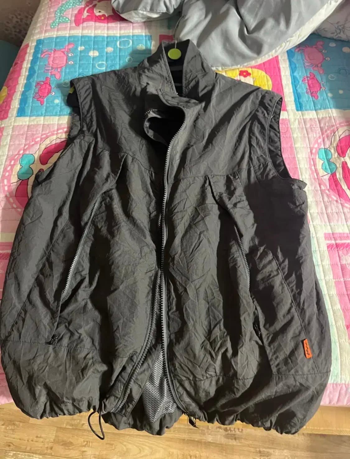 예스아이씨 Guider Vest Charcoal s 상품이미지1