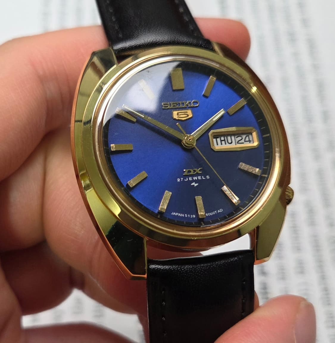 빈티지 세이코 DX 퍼플블루 금장 데이데이트 5139 오토매틱 
 상품이미지4