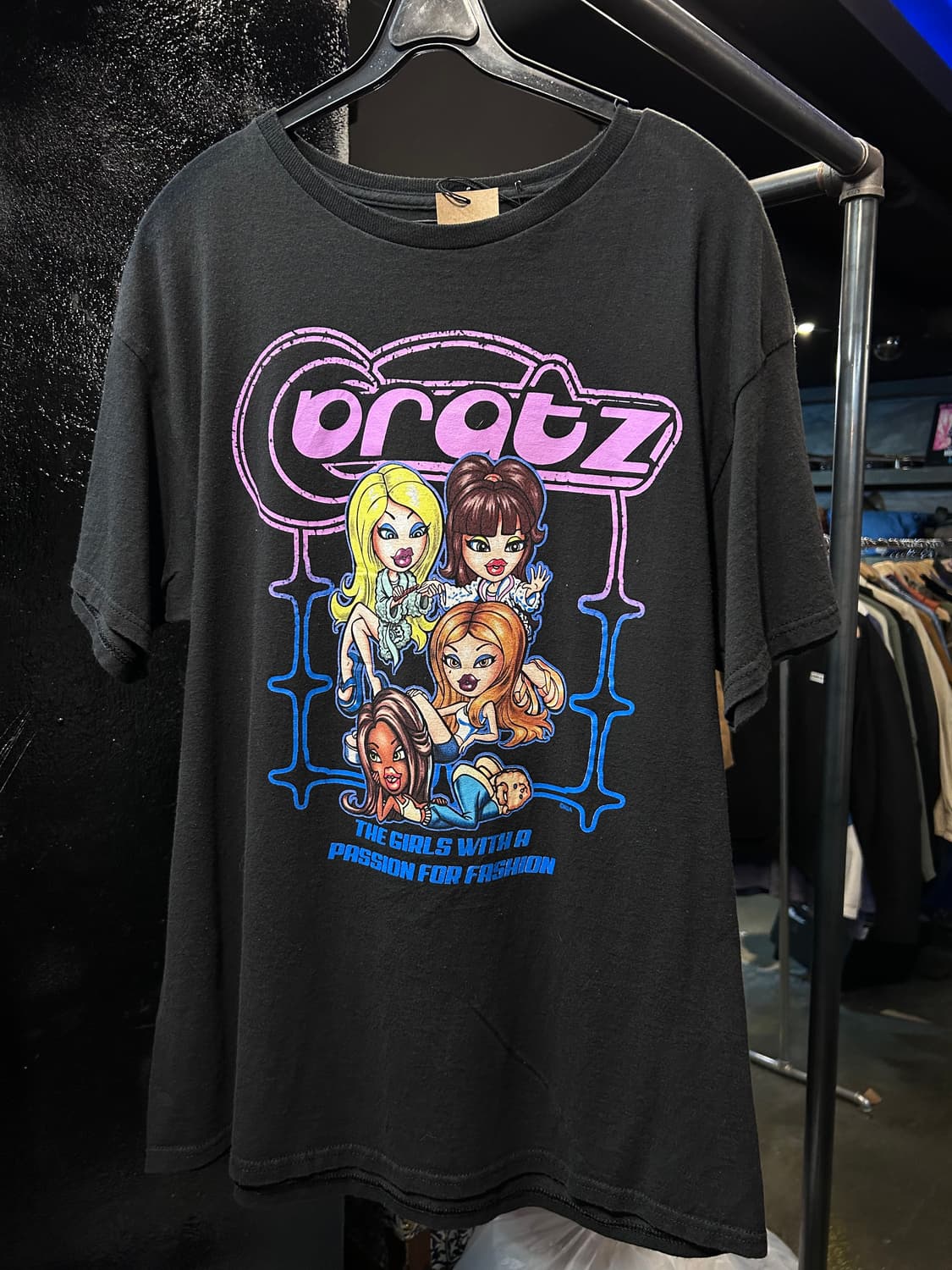 11. 00s Bratz Cartoon Tee 상품이미지1