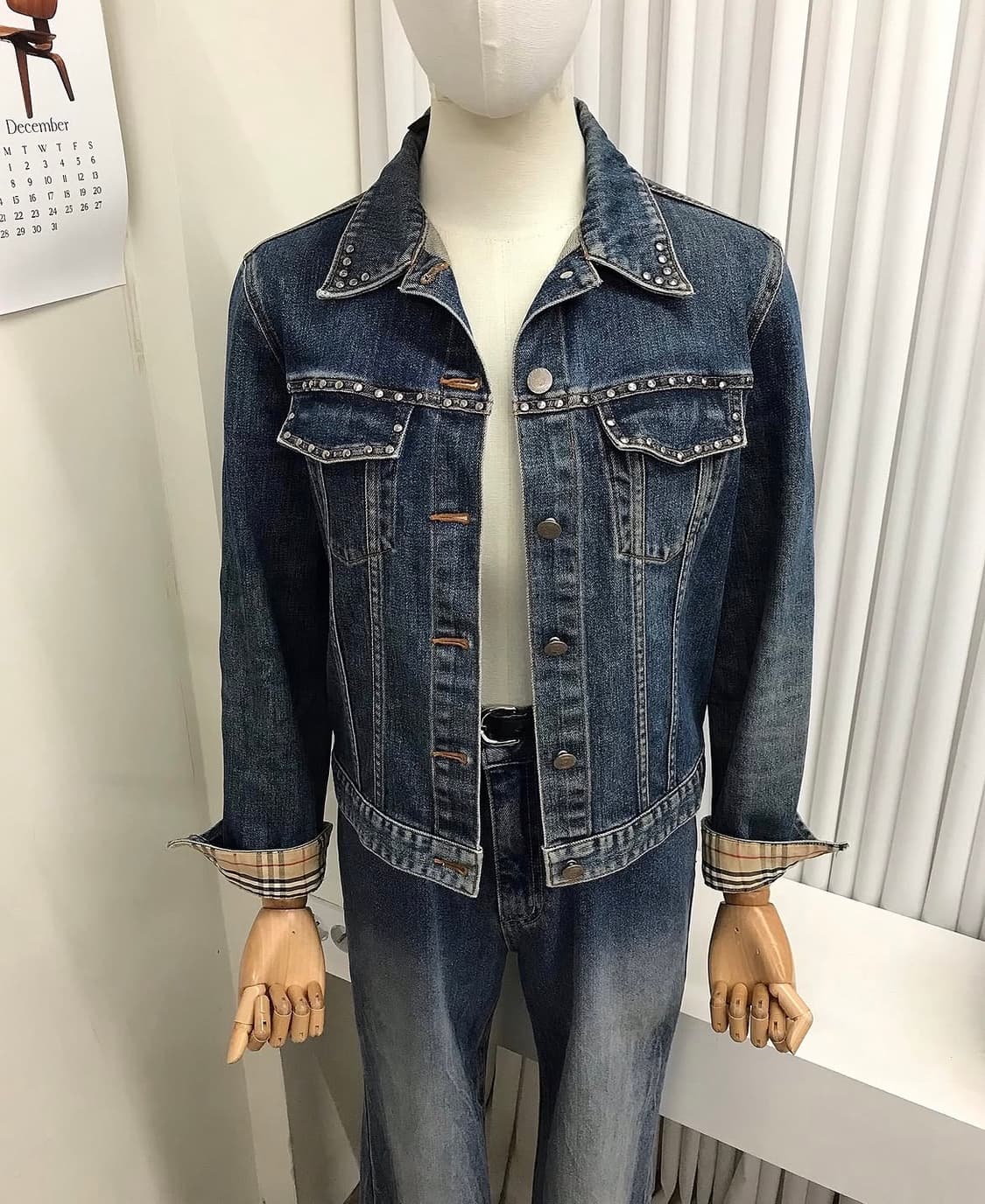 버버리 은장 크롭 스터드 데님 자켓 상품이미지6