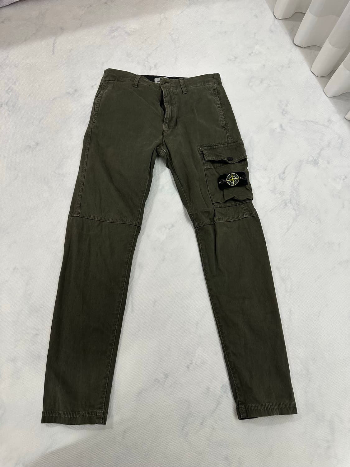 스톤아일랜드 주니어 와펜 카고 팬츠 (올리브/10A) 상품이미지1