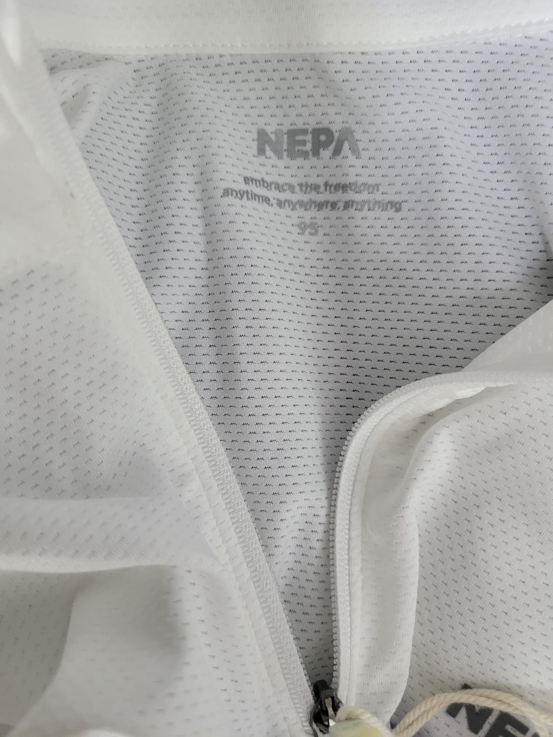 네파 헥사곤 반팔 집업티셔츠 상품이미지3