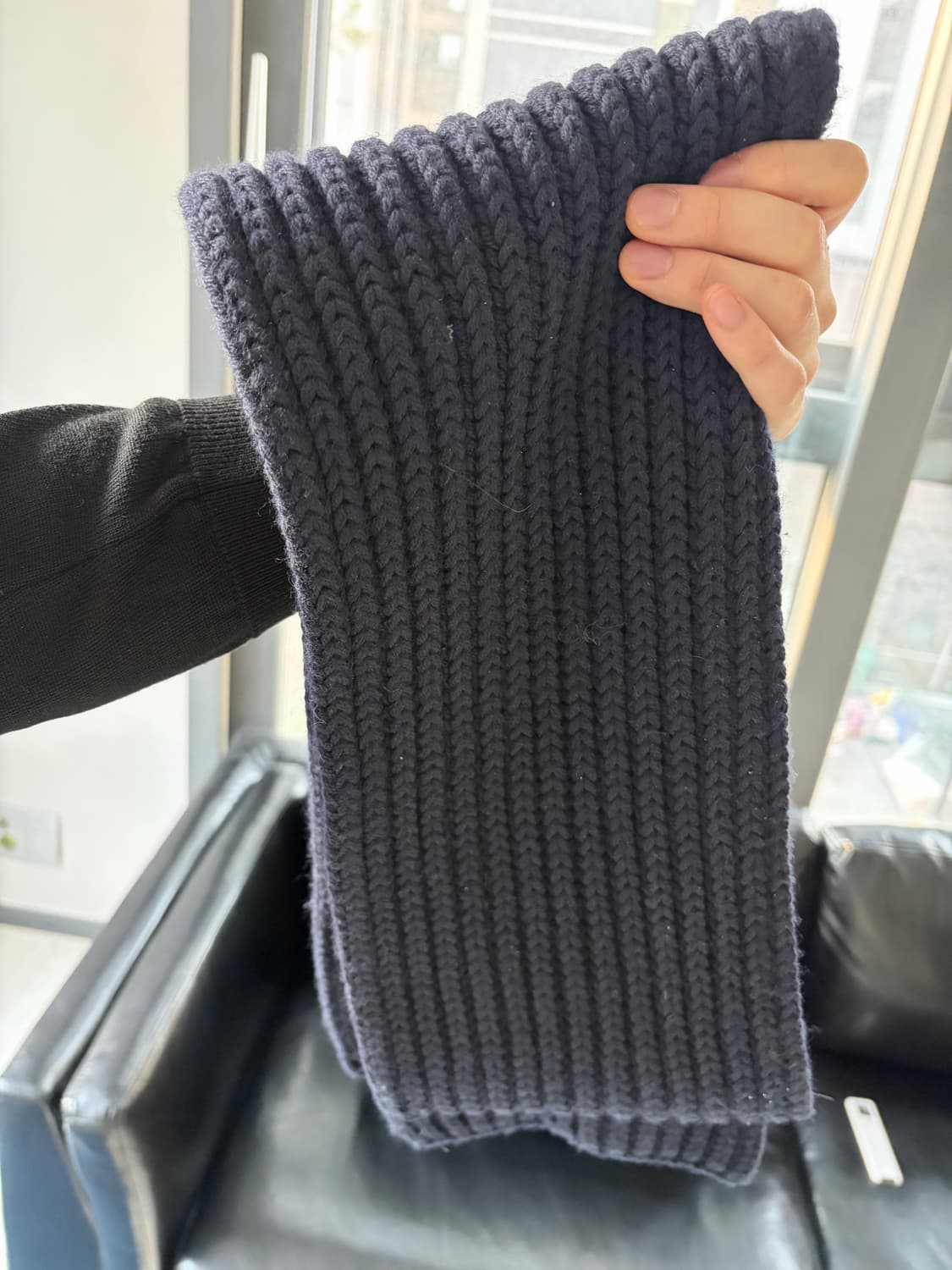 프라다 25FW 금장 머플러 목도리 상품이미지3