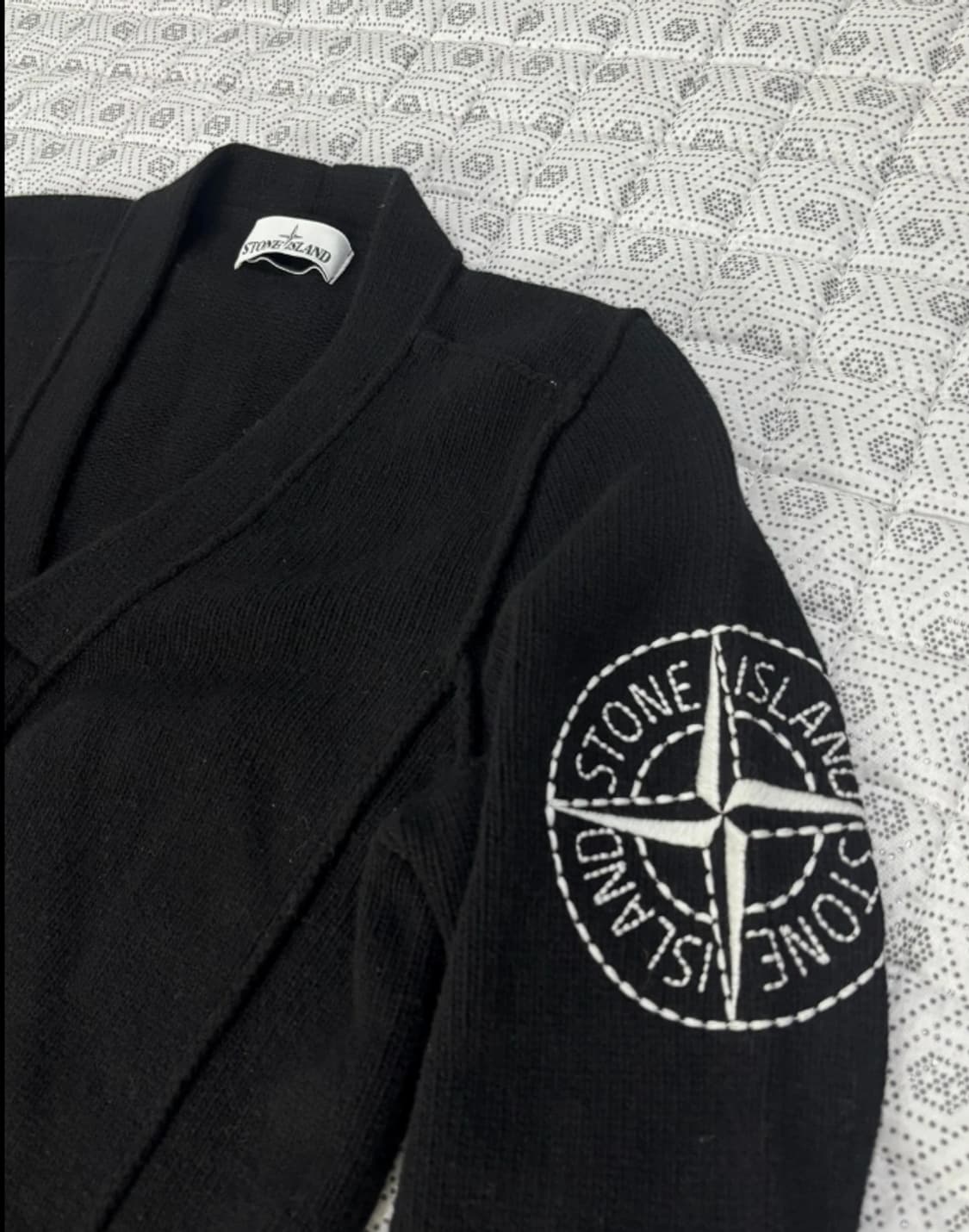 정품 스톤아일랜드 블랙 가디건 남90 최상 상품이미지3