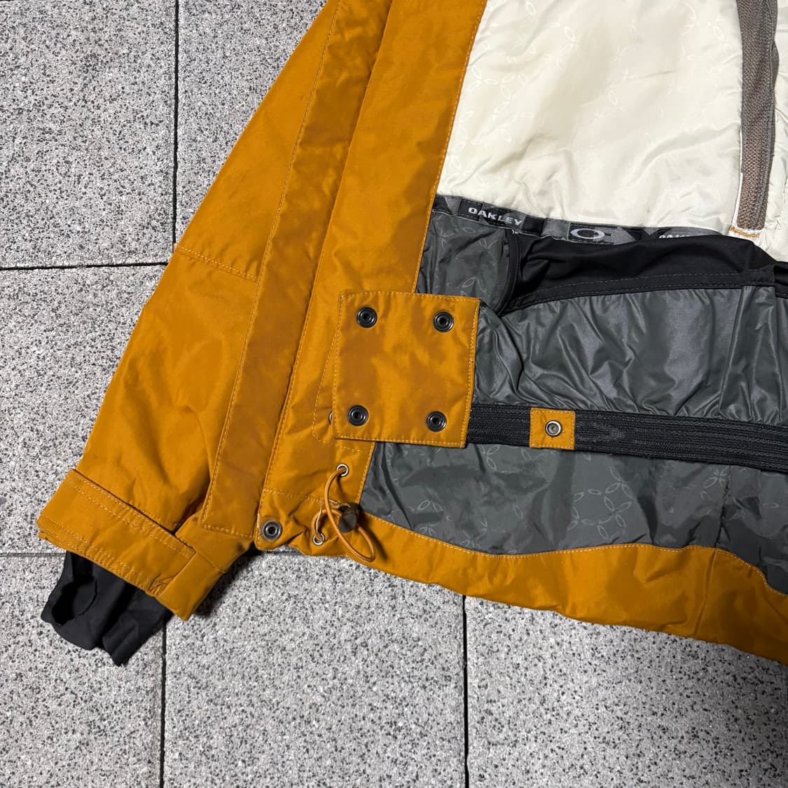오클리 머스타드 신슐레이트 후디드 점퍼 상품이미지9