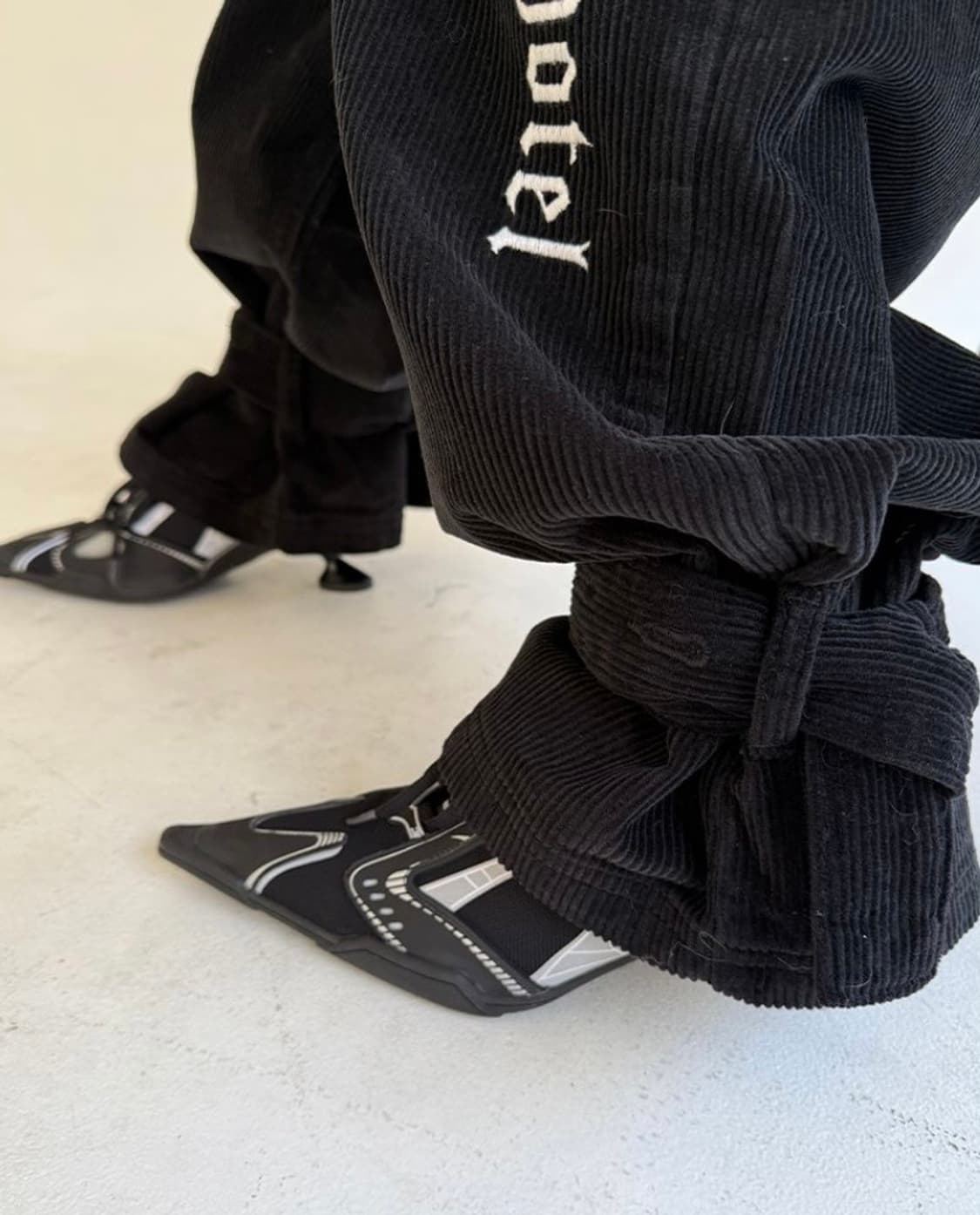 더미스테리어스호텔 코듀로이 벨티드 팬츠 1사이즈 상품이미지5