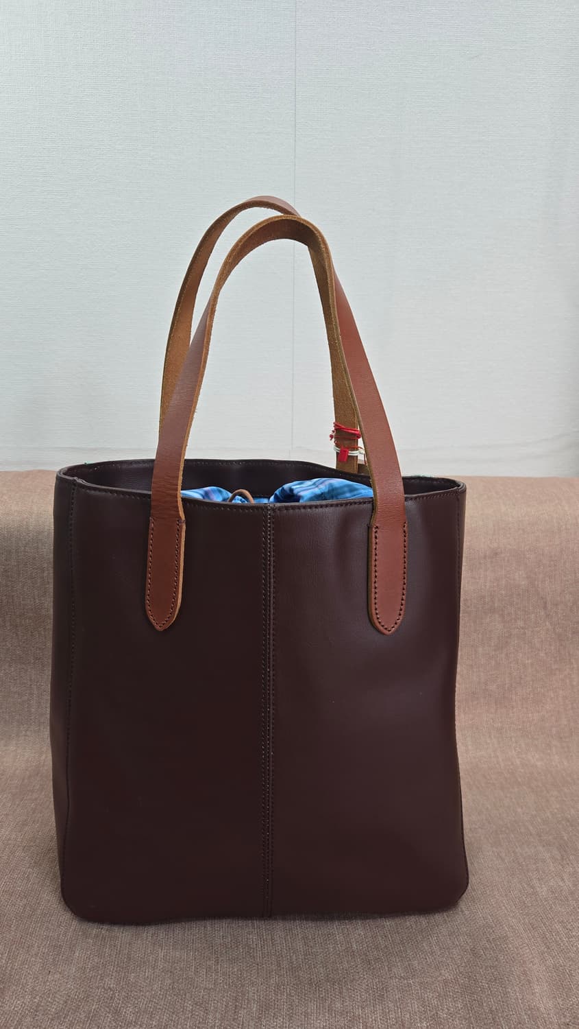 Oillily 새상품 오일릴리 플라워 패턴 토트백 상품이미지2