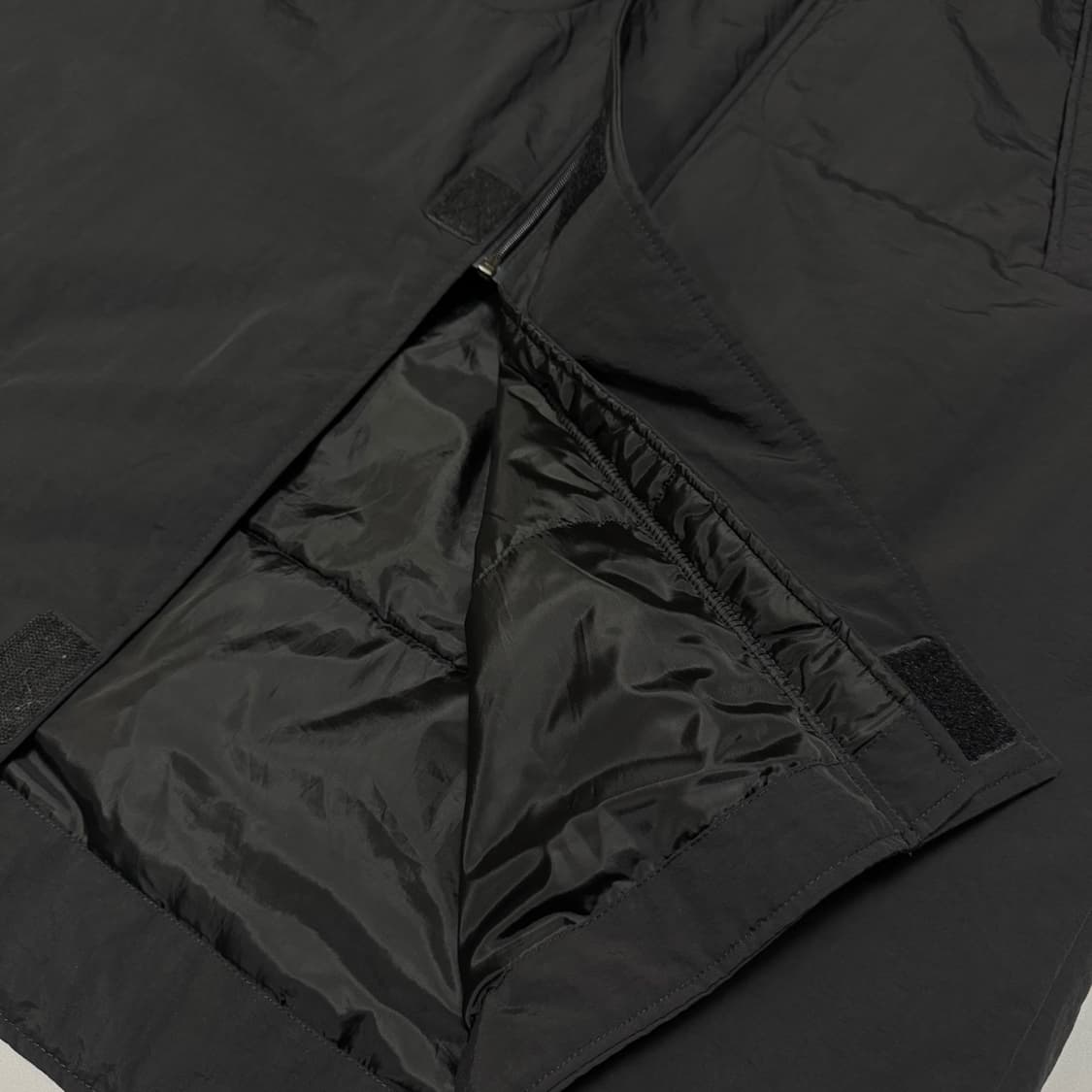 빔즈(BEAMS HEART) 블랙컬러 나일론 몬스터 파카 상품이미지5