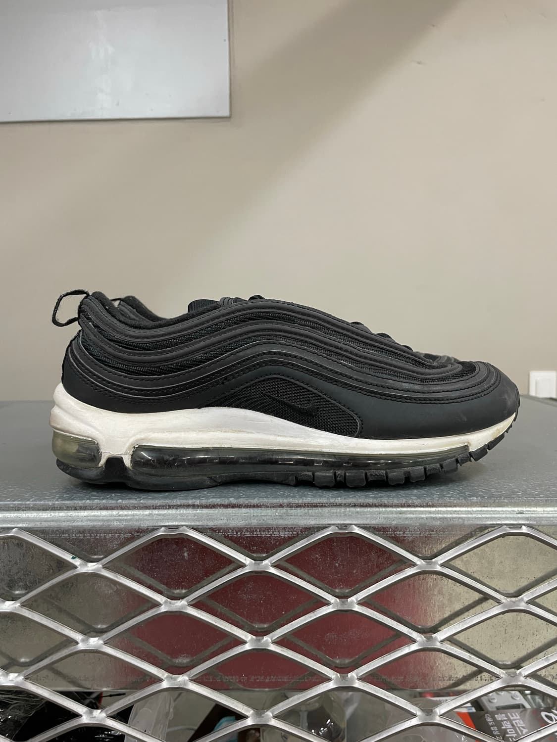 나이키 에어맥스 97 블랙 화이트 250 상품이미지4