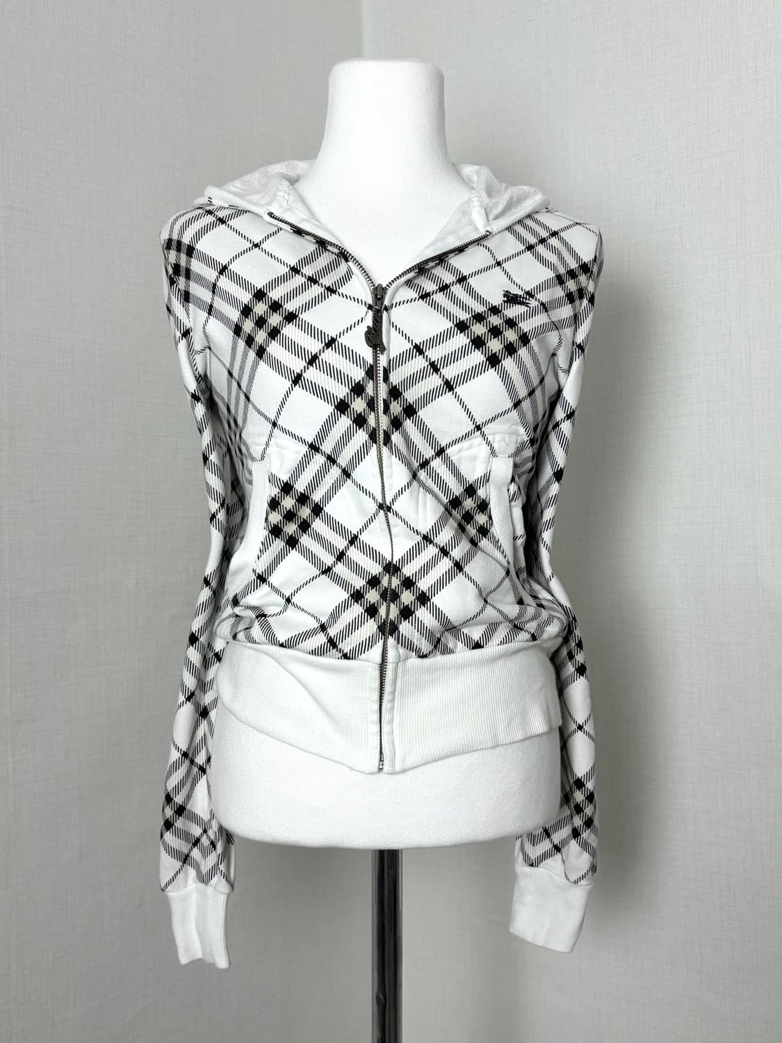 버버리 노바체크 화이트 후드집업 상품이미지1