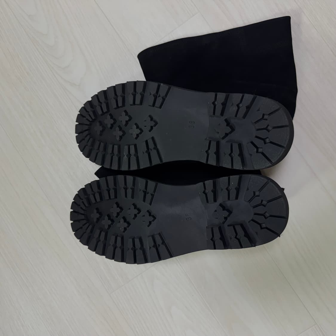 루즈핏 미들 부츠 블랙 38 상품이미지4