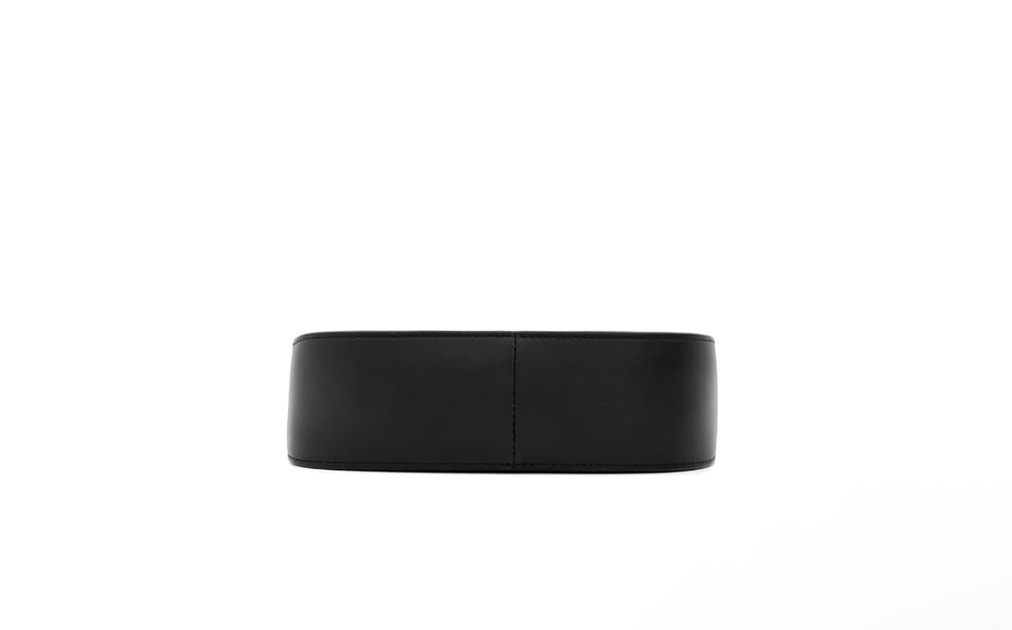 [OS] 더 로우 여성 하프문 스무스 카프스킨 레더 숄더백 핸드백 블랙 상품이미지5