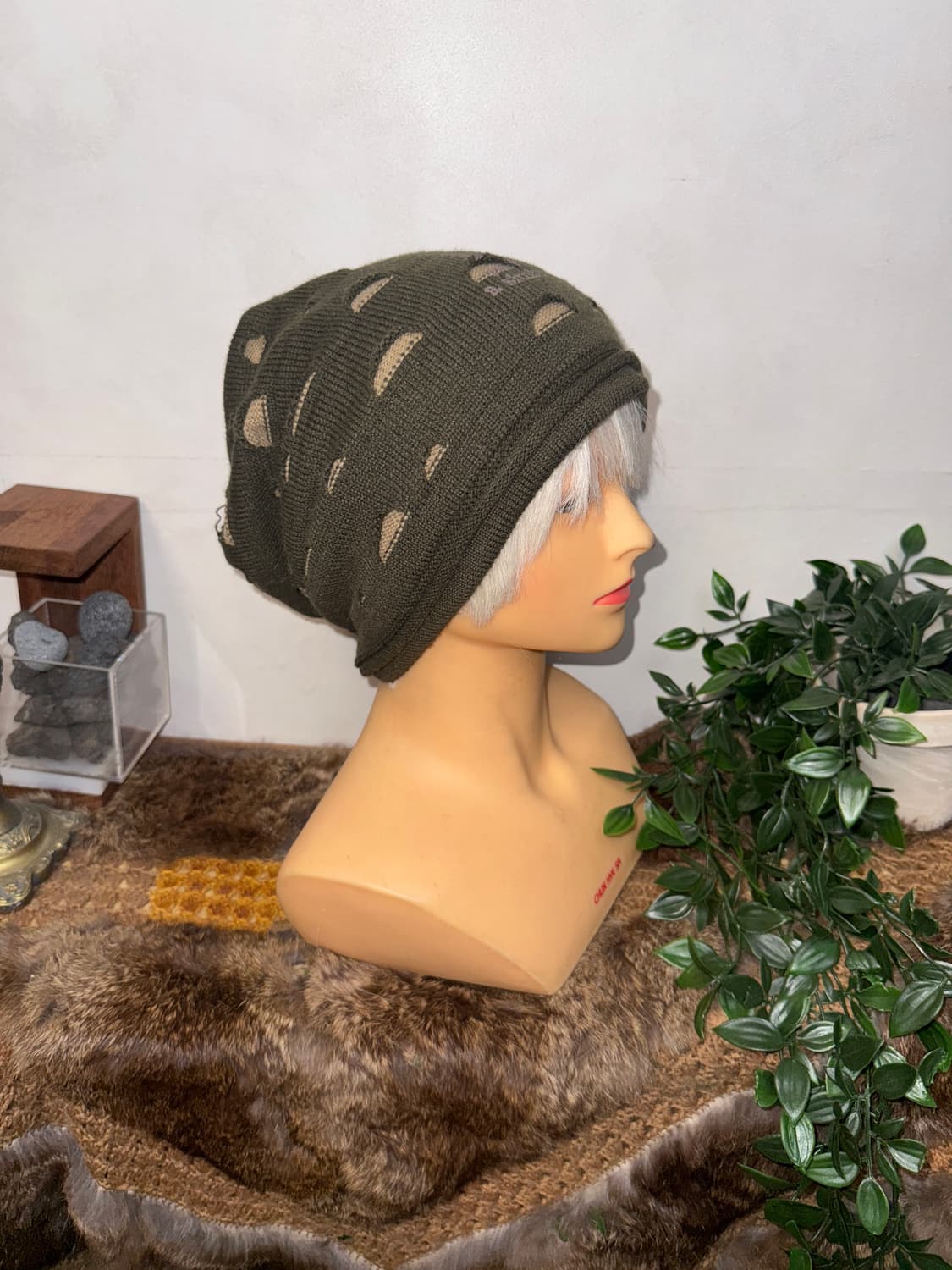 Khaki beige grunge damage lettering 비니 상품이미지4