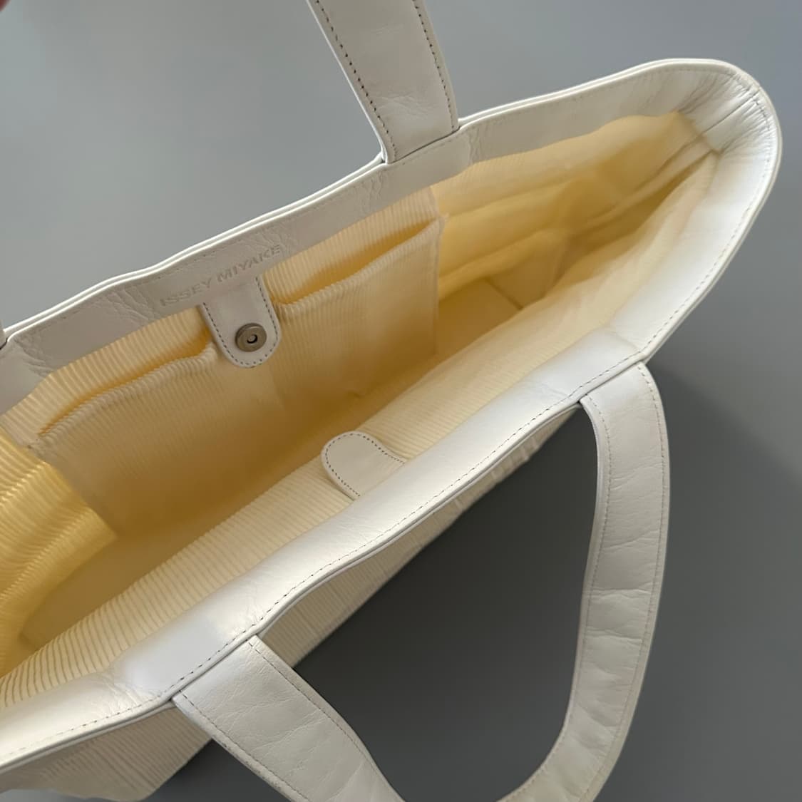 이세이미야케 issey miyake 플리츠 토트백 상품이미지5