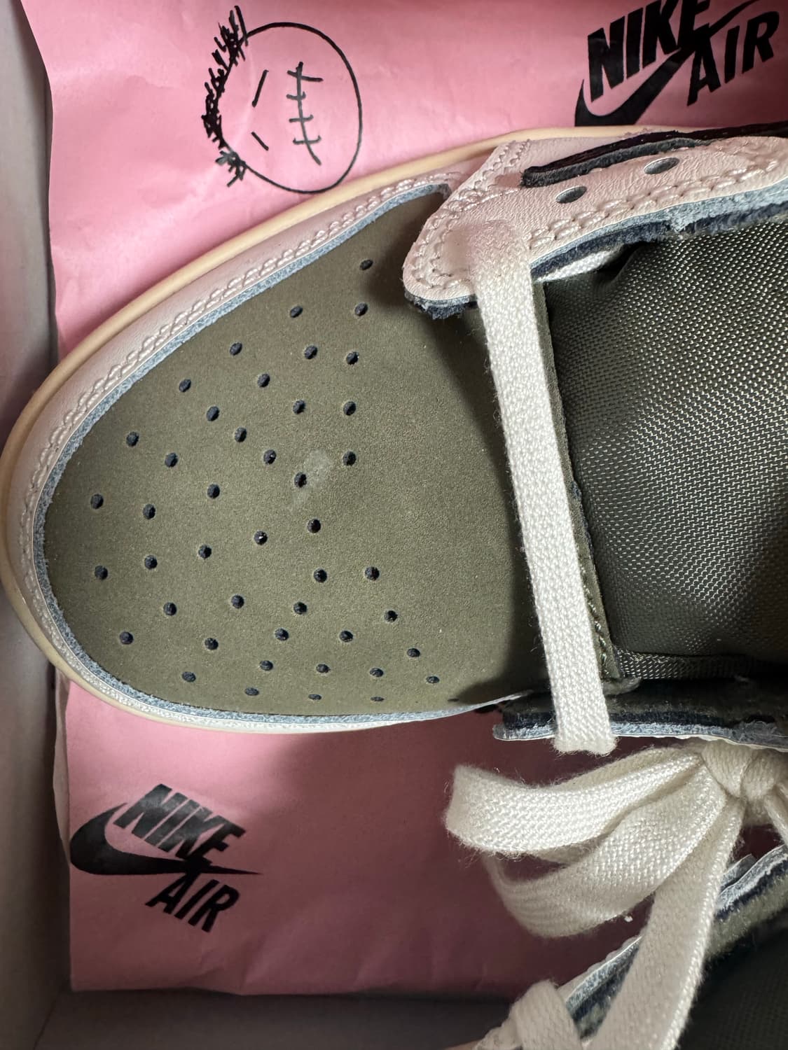 (PS) 215 조던 1 x 트레비스 스캇 리버스 올리브 상품이미지2