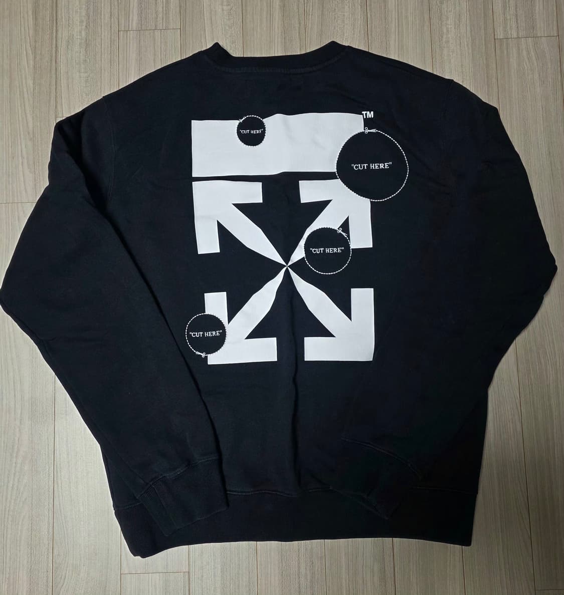 Off-White 블랙 맨투맨 티셔츠(정품/XL) 상품이미지2