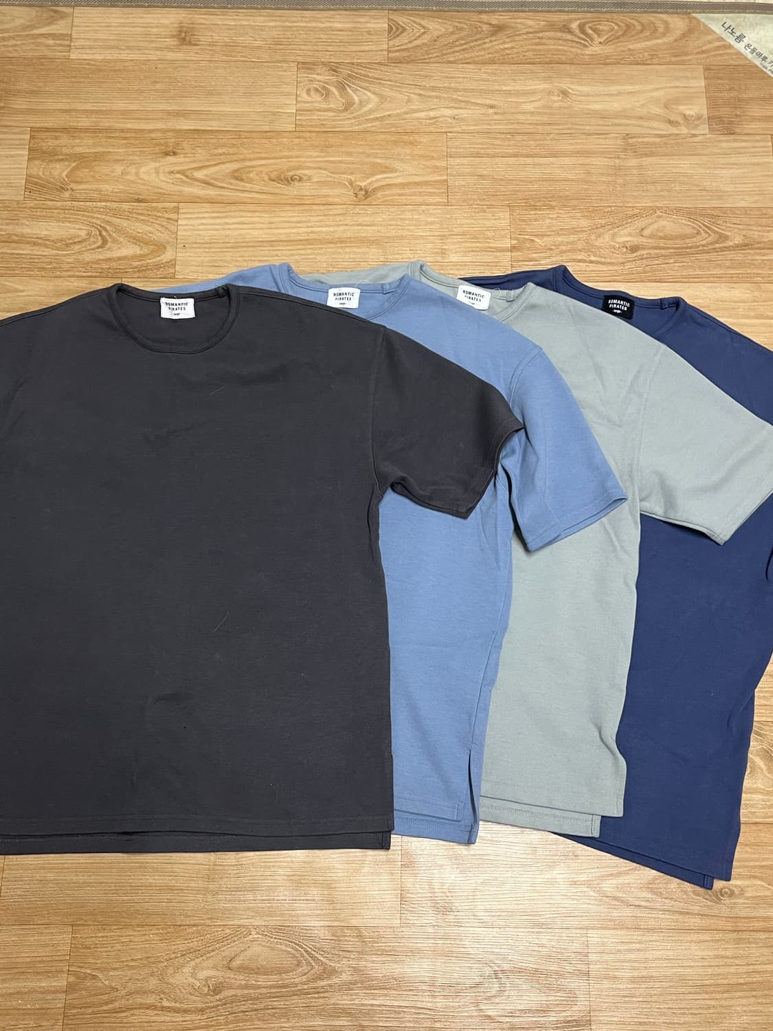 로맨틱파이어리츠 티셔츠 L 4장 세트 상품이미지1