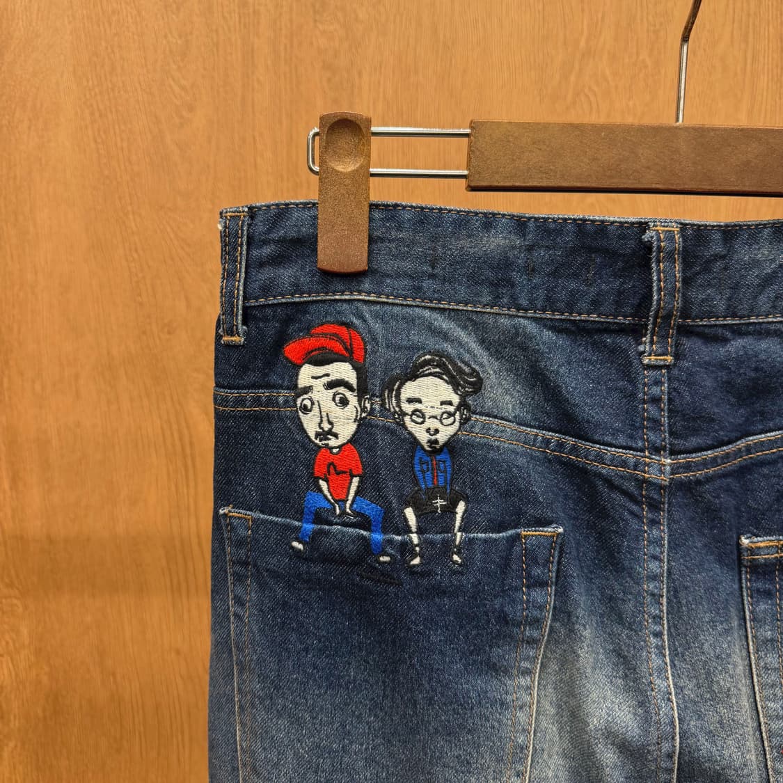 에비수 데님 팬츠 백 포켓 빅 가모메 캐릭터 자수 패치 배기핏 중청 상품이미지5