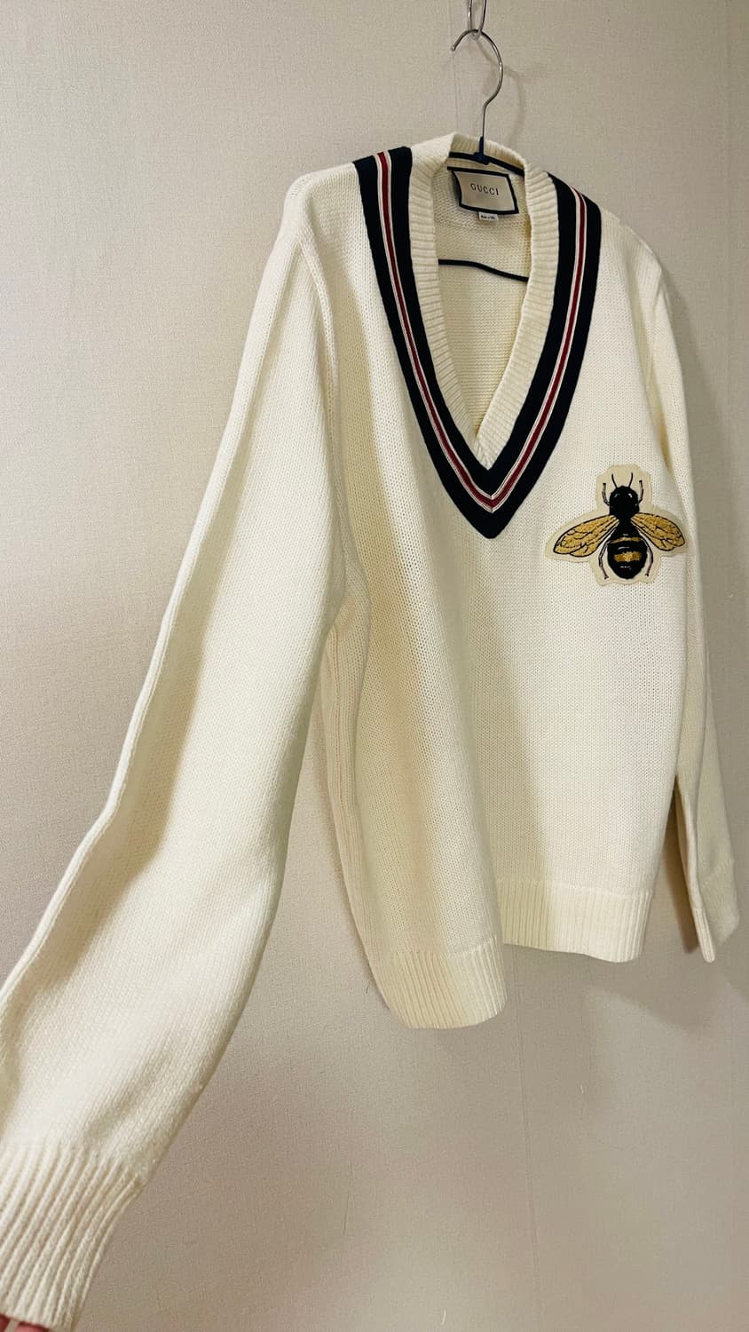 구찌 벌 자수 브이넥 니트 XL 프레피룩 실착 1회 상품이미지2