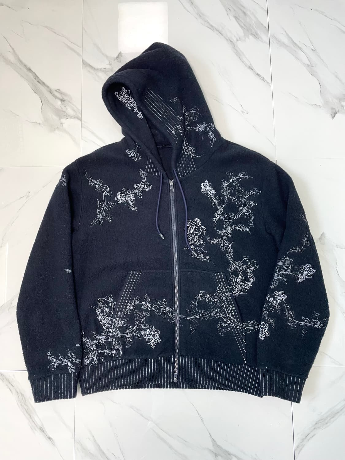 루이비통 엠브로이더드 LV 후리스 후드집업 자켓 XL 상품이미지2