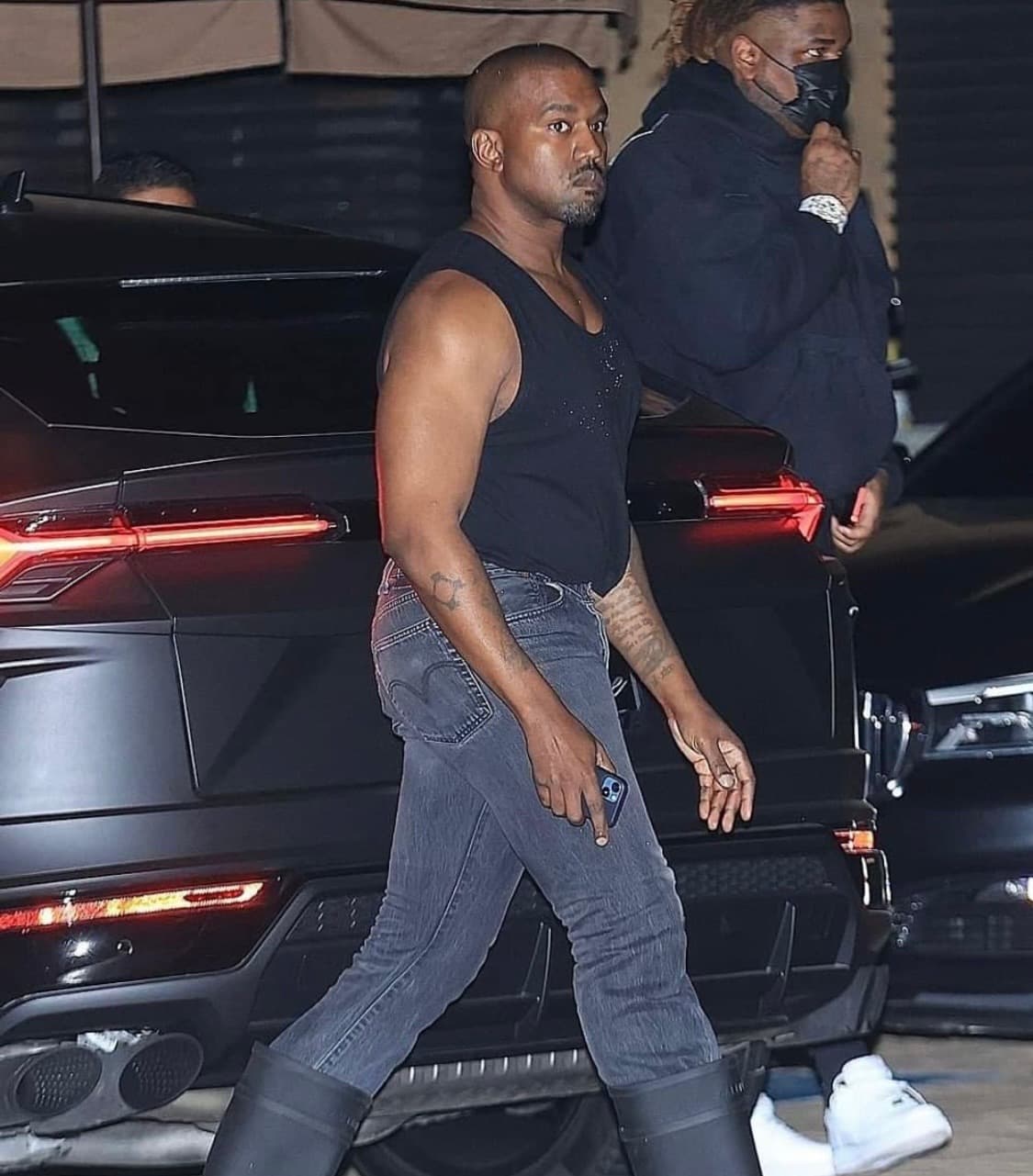 [M] 이지 갭 Ye 핏 슬리브리스 탱크탑 포에틱 블랙 상품이미지1