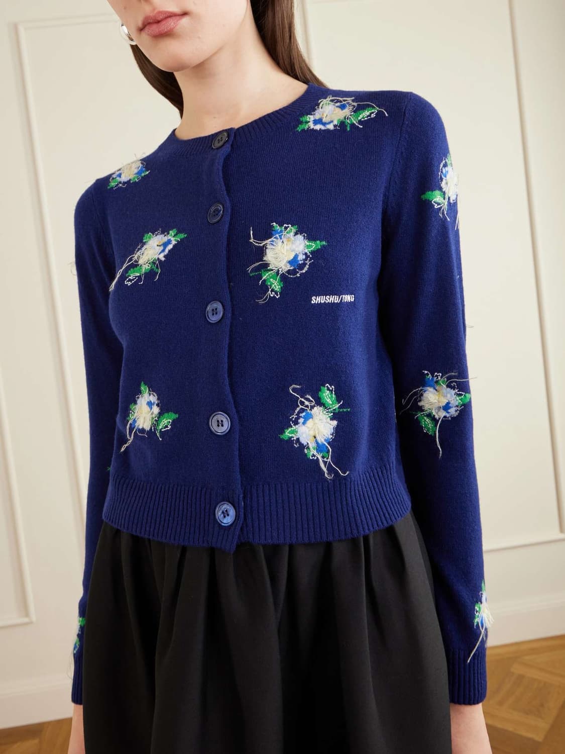 [8,10,12]슈슈통 26ss 스레드워크 플로럴 가디건/네이비 상품이미지2
