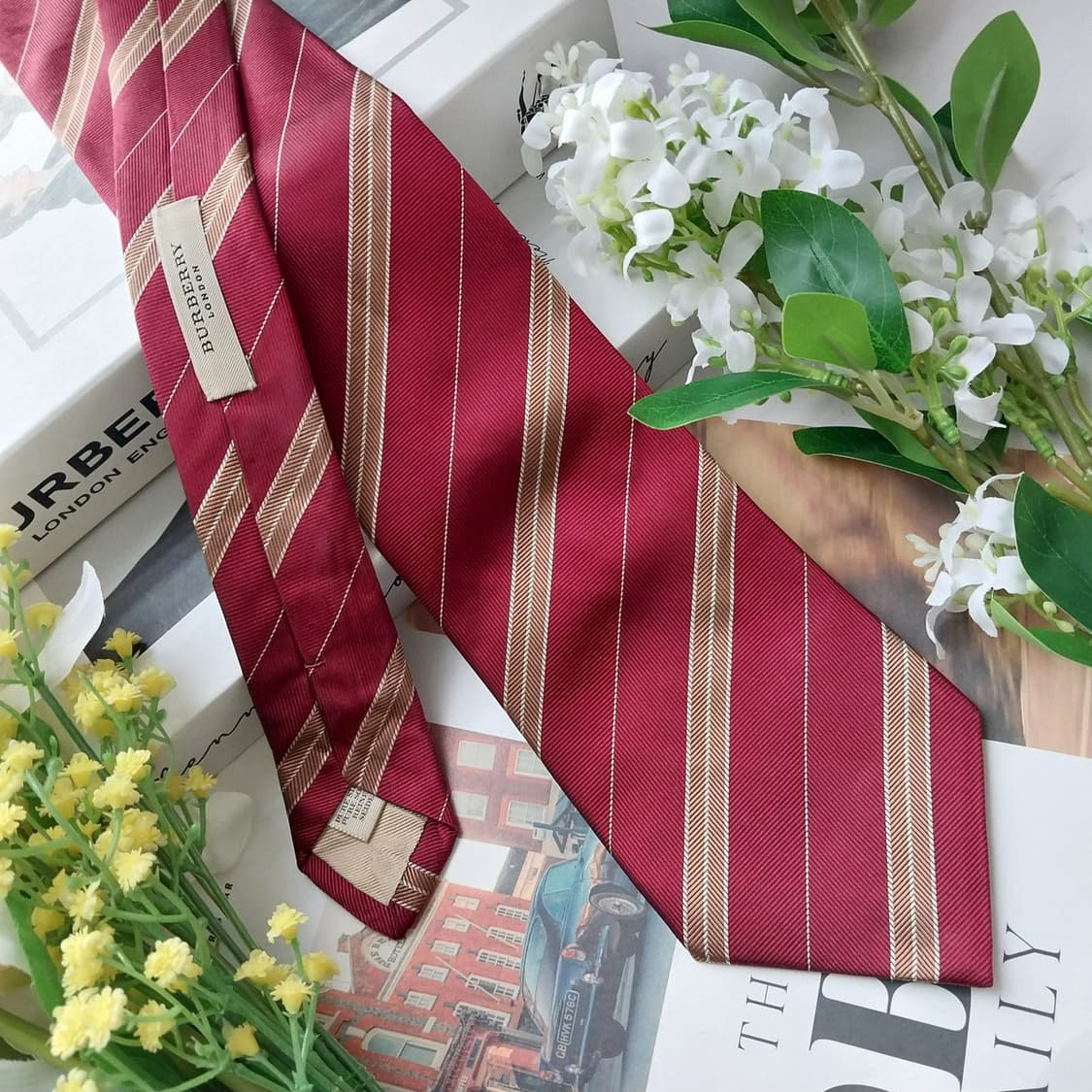 버버리 실크 버건디 스트라이프 넥타이 9cm A+~A등급 K1465
 상품이미지3