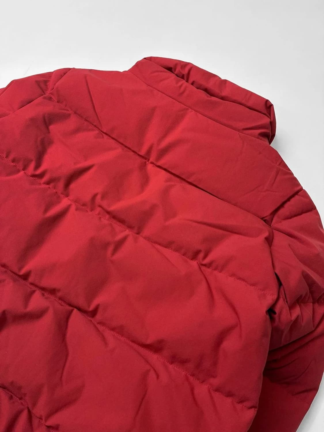 오니츠카타이거 크롭 덕다운 카라 패딩 PN5546 상품이미지5