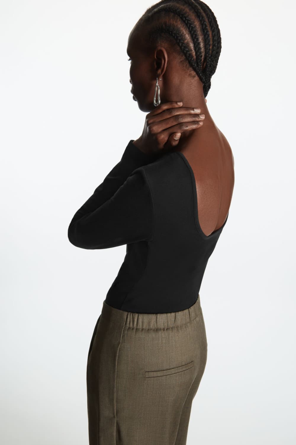 코스 롱 슬리브 스쿱넥 긴팔 티셔츠 s 판매해요 상품이미지1