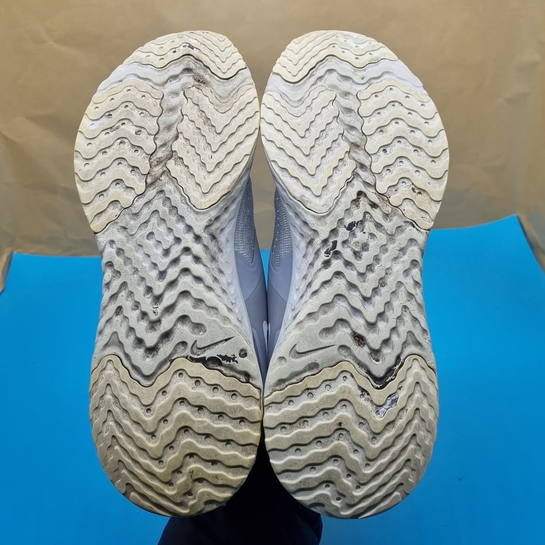 나이키 오디세이. 플라이니트 250 상품이미지3