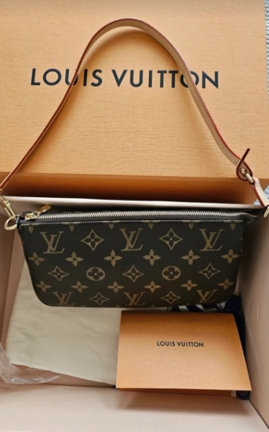 루이비통 파우치 숄더백 상품이미지2