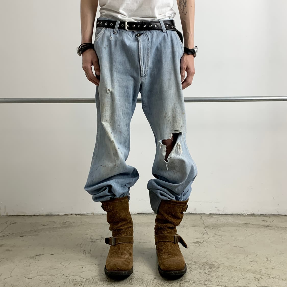 70s 리바이스 더티 워싱 와이드 플레어핏 데님 팬츠 상품이미지1