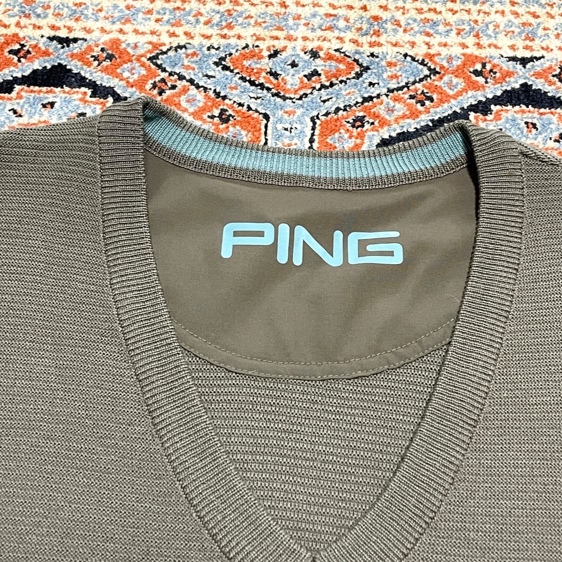 핑 골프웨어 브라운 브이넥 니트조끼 남성95 상품이미지4