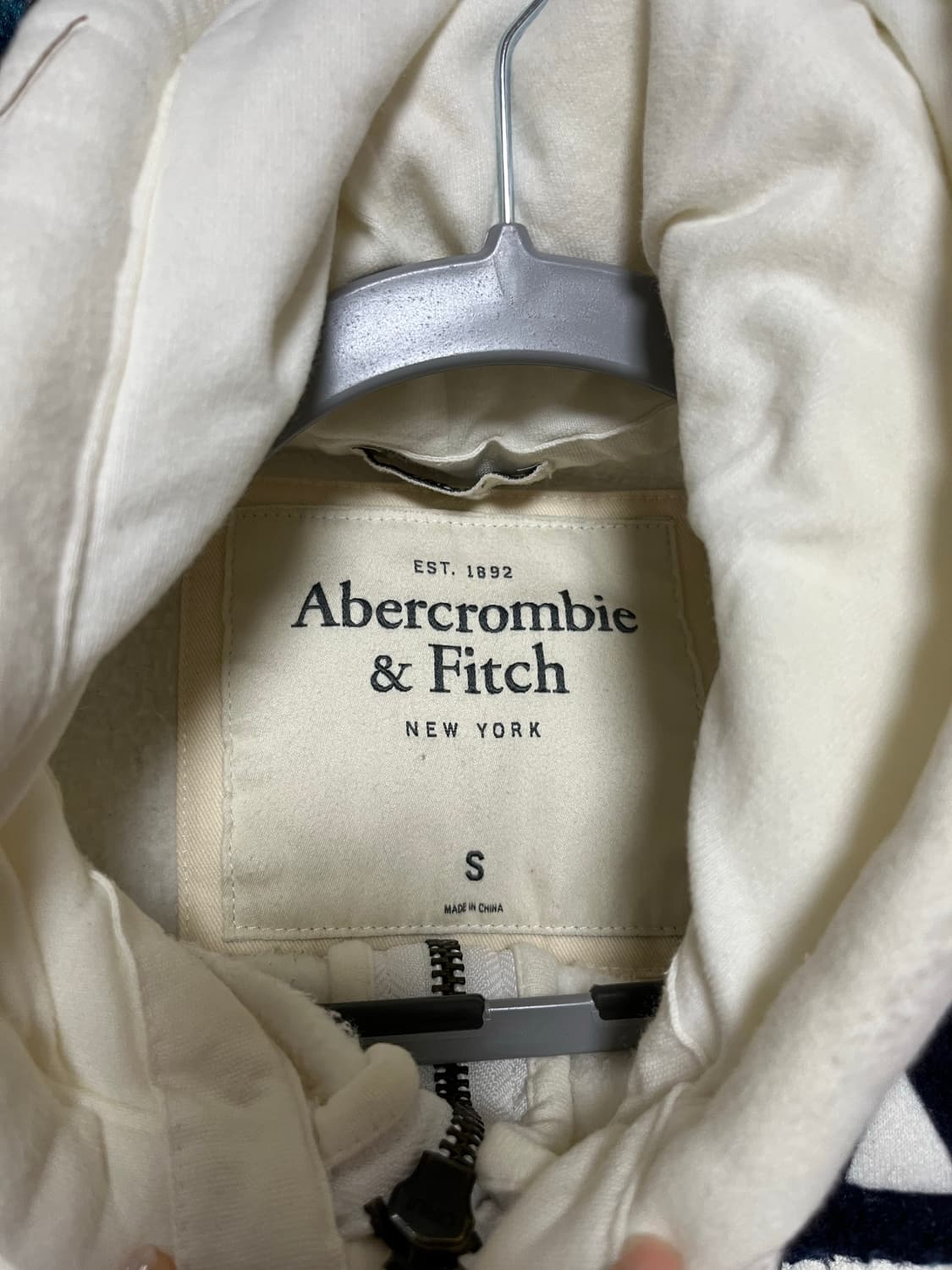 아베크롬비 화이트 후드집업 상품이미지2