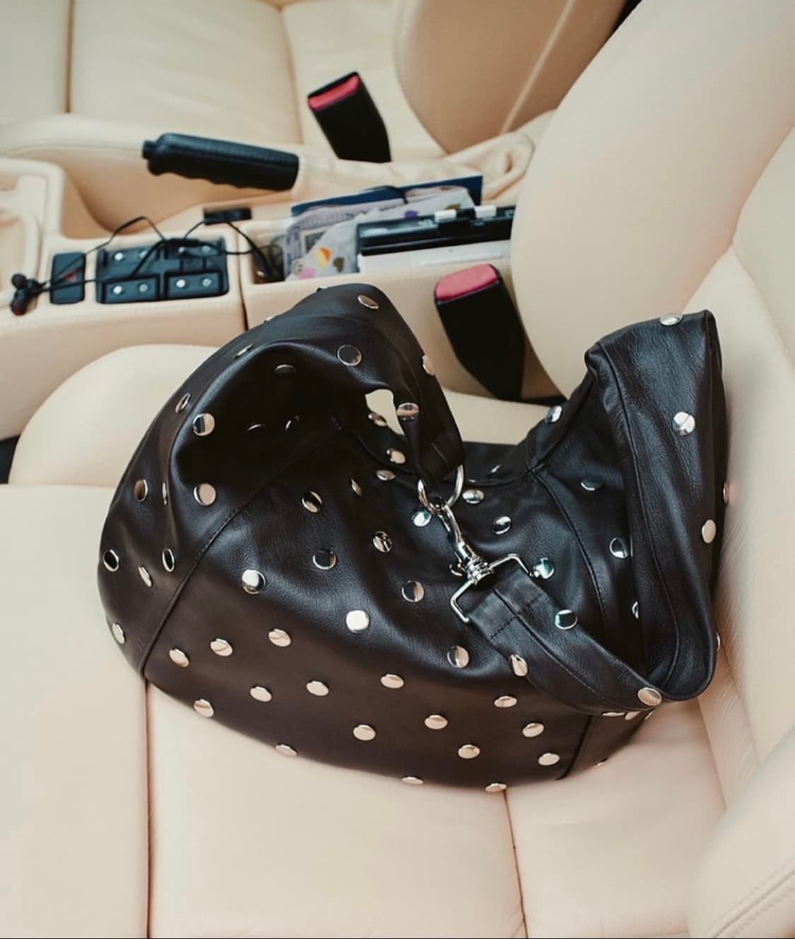 기마구아스 폴라 Paula 스터드백 브라운 상품이미지1