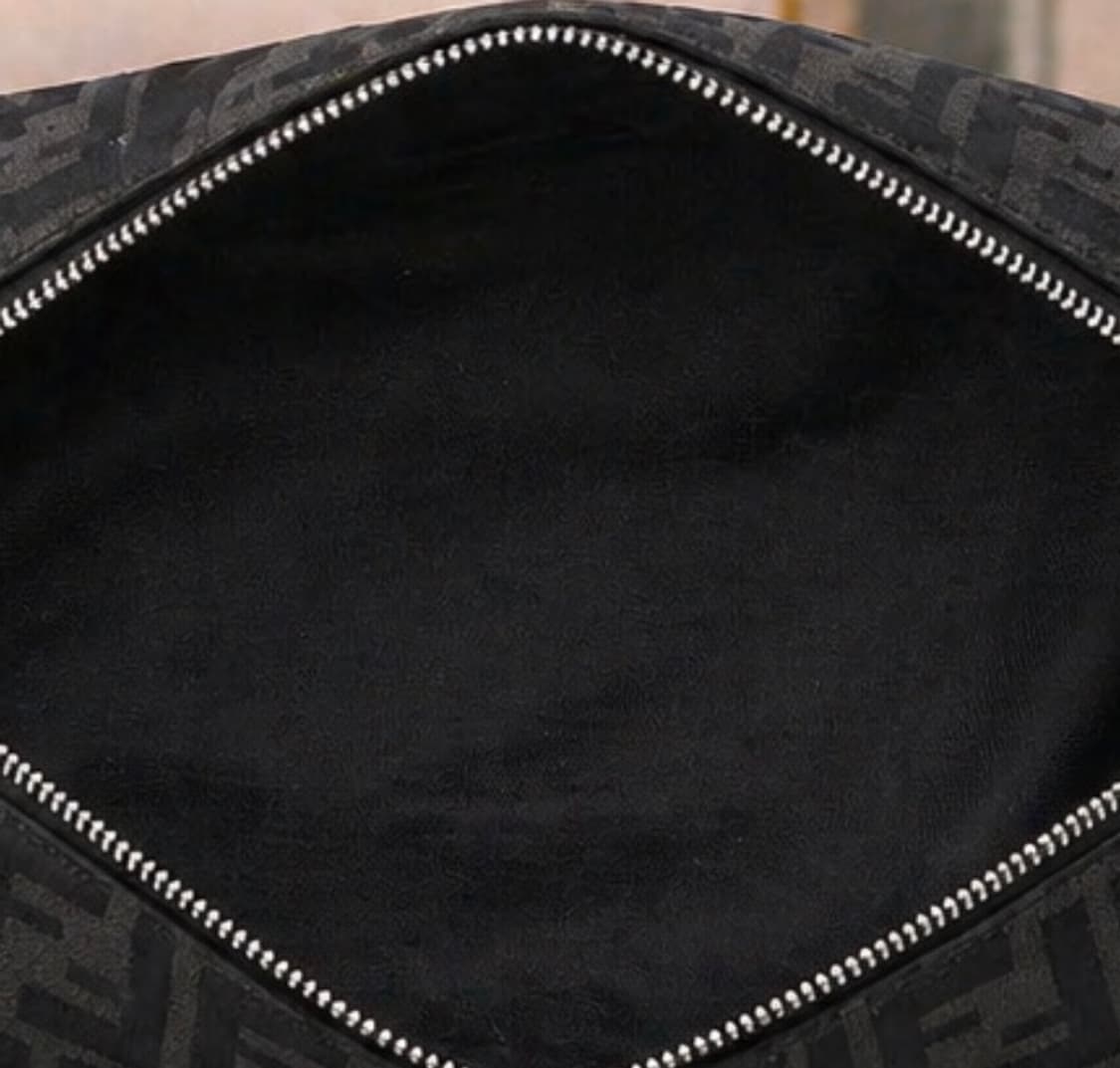 [A급] 펜디 FF 코스메틱 토일렛 지퍼 파우치 판매합니다!!! 상품이미지3