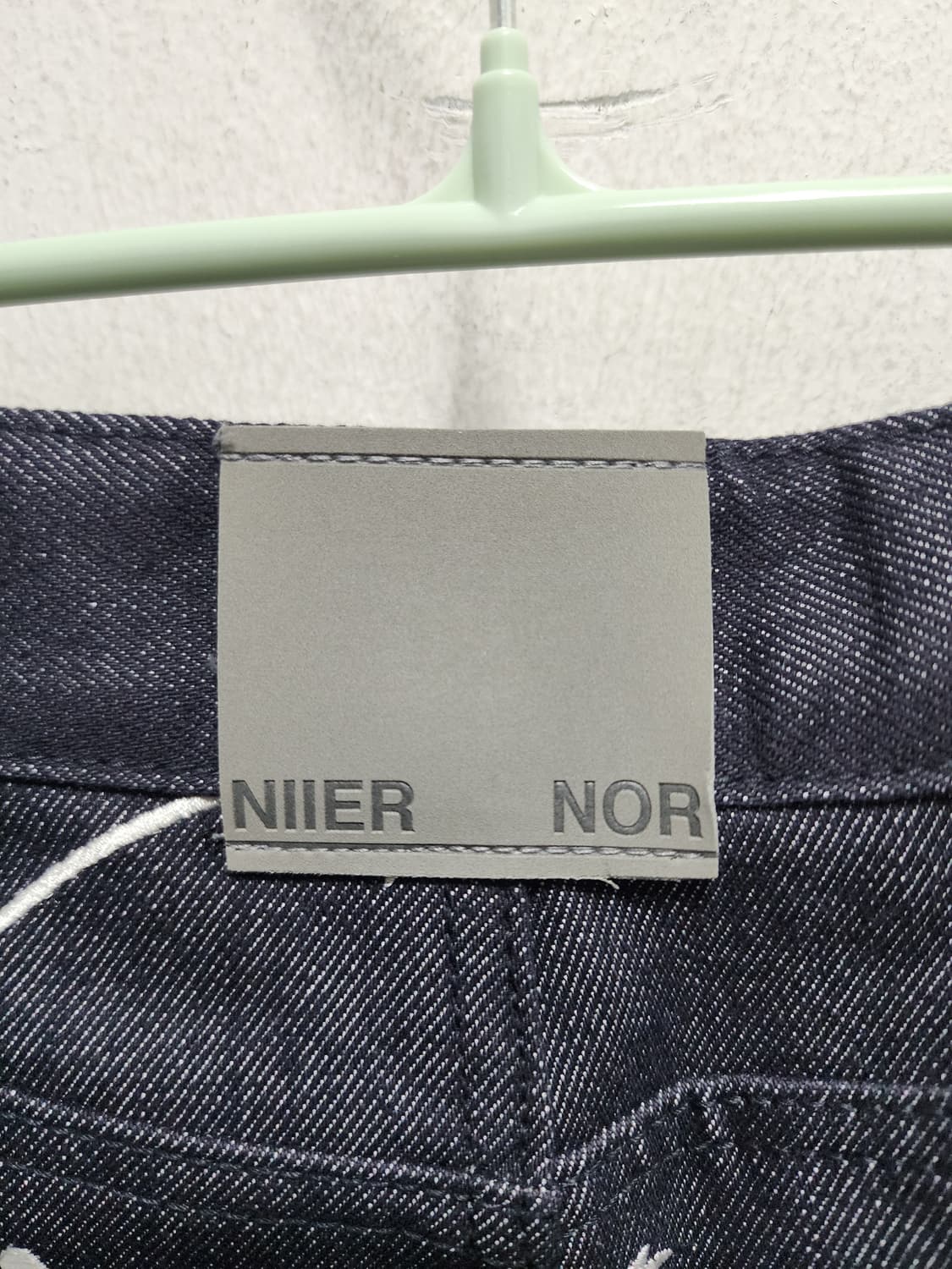 (새상품) Niier Noir 니어노어 로즈자수 인디고 벌룬핏 데님 상품이미지4