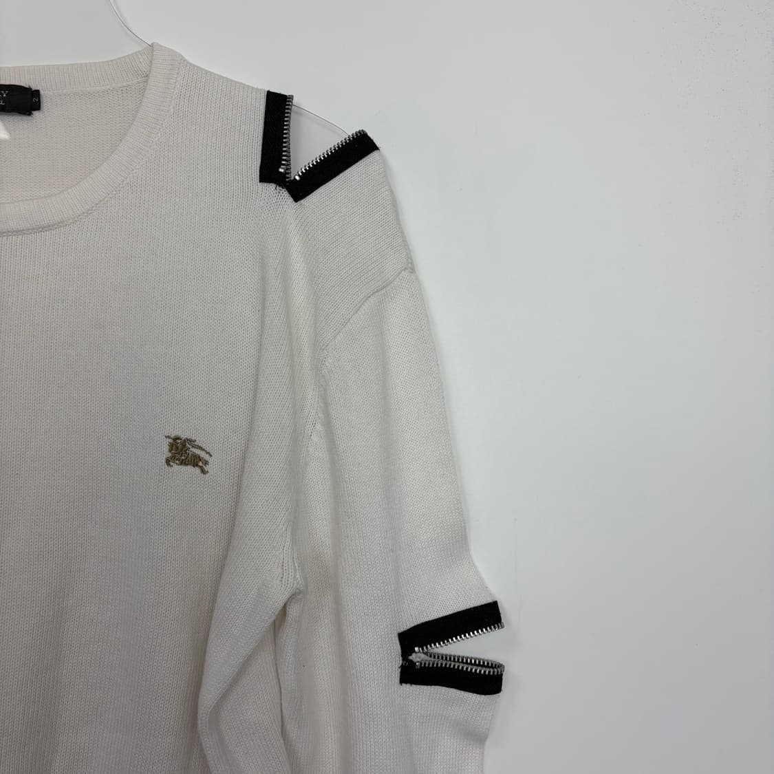 버버리 지퍼 니트 티셔츠 상품이미지4
