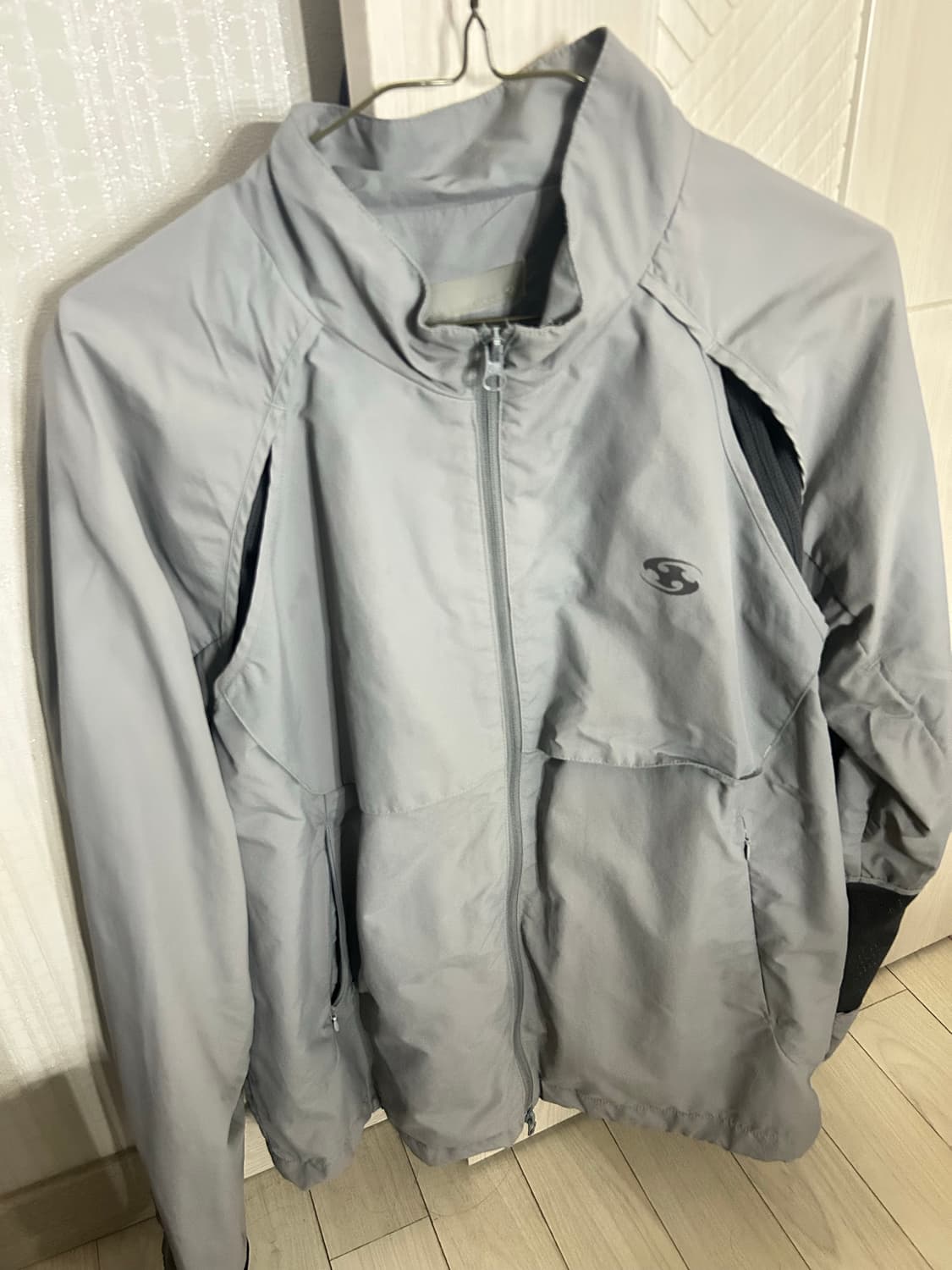 산산기어 산산기어 슬래쉬 슬릿 자켓 차콜 - 23SS 상품이미지2