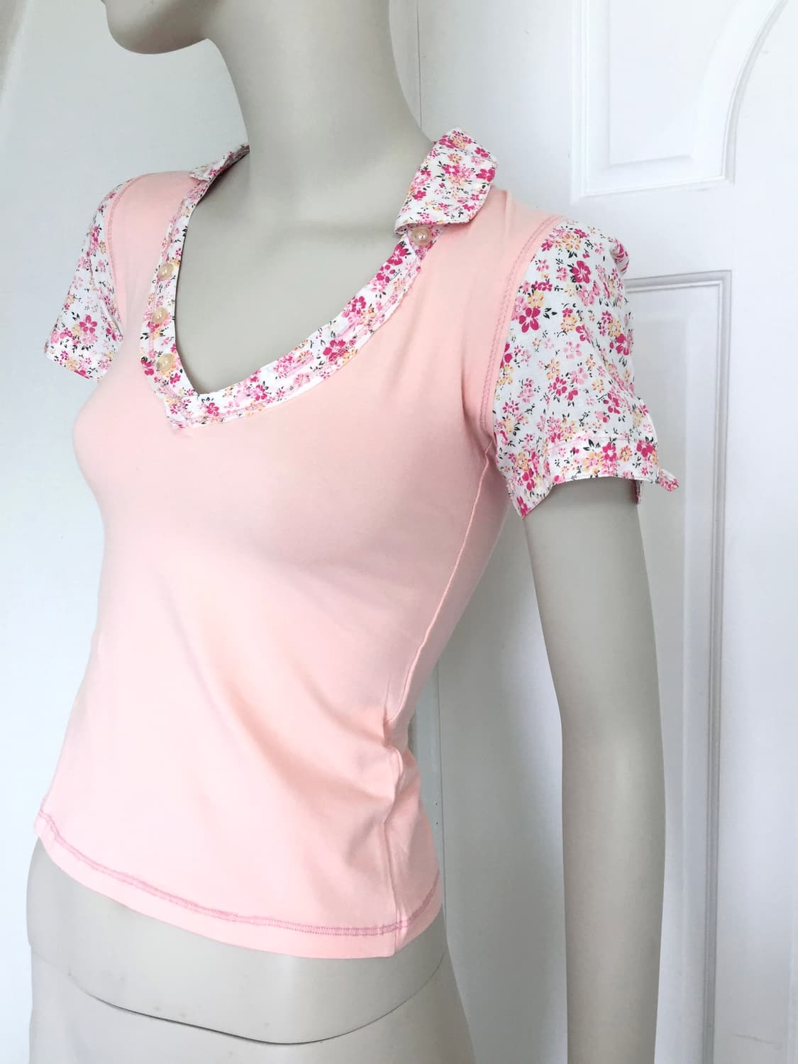 Floral Point collar Top 상품이미지2