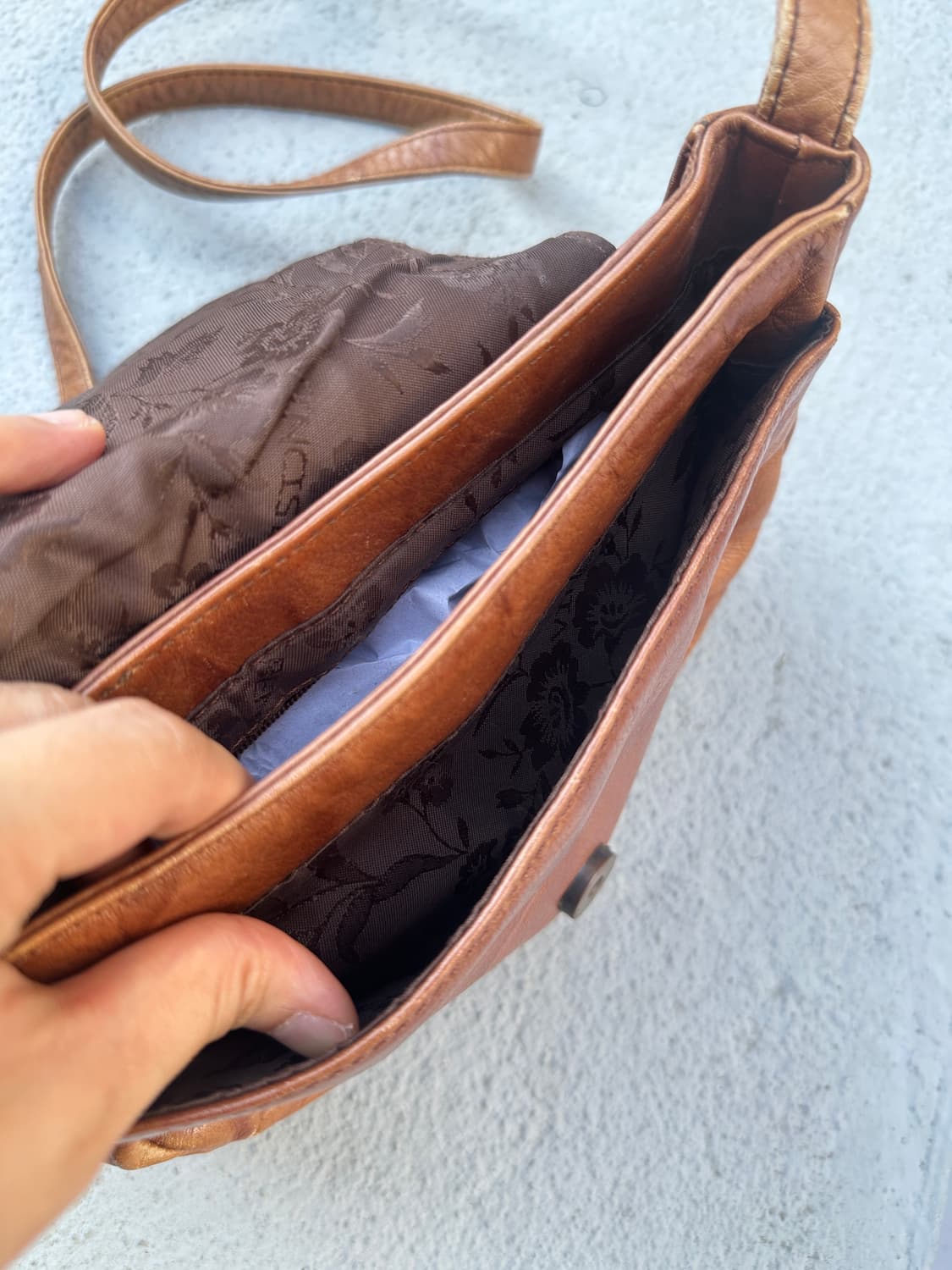 VINCIS BENCH brown shoulder bag 상품이미지5