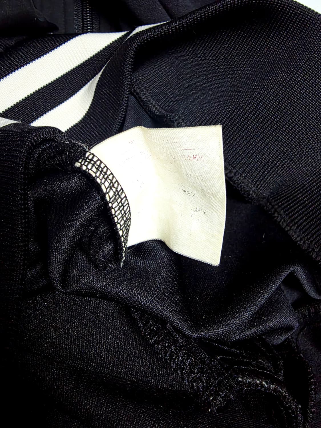 [아디다스] 올블랙 화이트 배색 트레포일 백로고 트랙탑 점퍼 100 상품이미지5