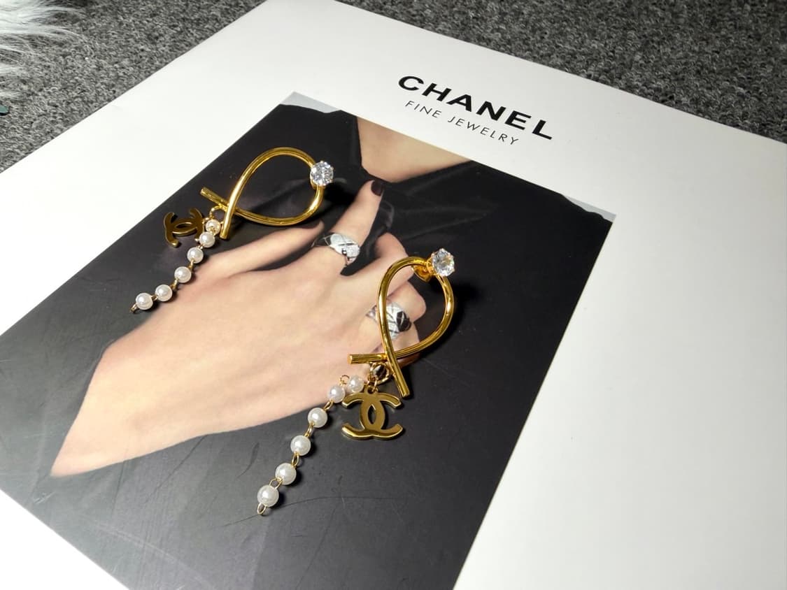 샤넬 트위드 포인트 진주 드롭 이어링 상품이미지2